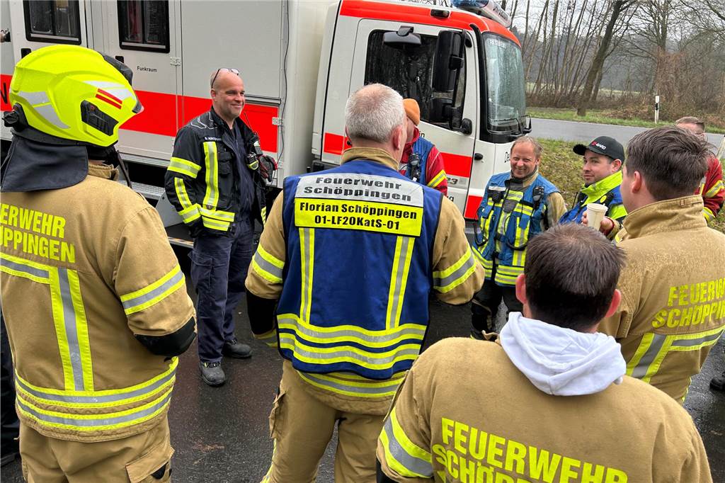 Zu einem Großeinsatz von Feuerwehr, THW und DRK ist es am Wochenende im Liesner Wald in der Stadtlohner Bauerschaft Almsick gekommen.