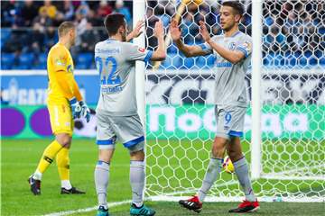 Zu früh gefreut: Steven Skrzybski (l.) und Franco Di Santo freuten sich über den zwischenzeitlichen Ausgleich. 