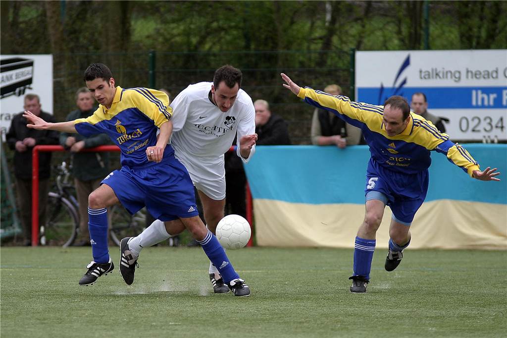 Zu Ostern 2004 gewann die Spvg Schwerin beim Bezirksliga-Spitzenreiter SuS Merklinde mit 3:1. Danach verpasste der SuS den Landesliga-Aufstieg.