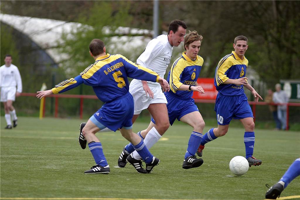 Zu Ostern 2004 gewann die Spvg Schwerin beim Bezirksliga-Spitzenreiter SuS Merklinde mit 3:1. Danach verpasste der SuS den Landesliga-Aufstieg.