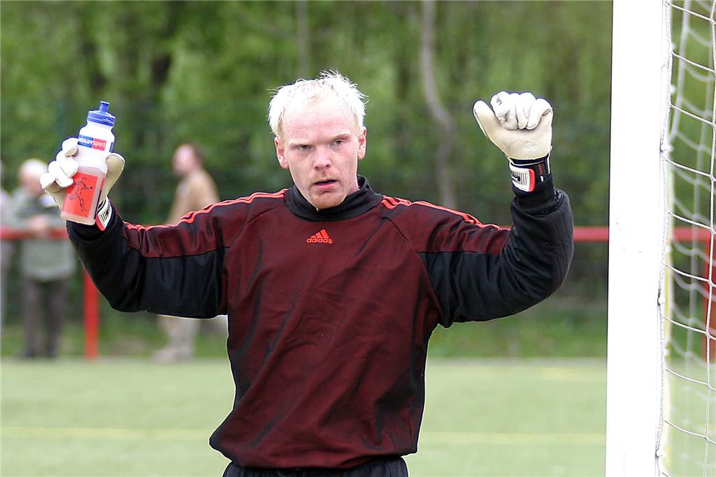Zu Ostern 2004 gewann die Spvg Schwerin beim Bezirksliga-Spitzenreiter SuS Merklinde mit 3:1. Danach verpasste der SuS den Landesliga-Aufstieg.