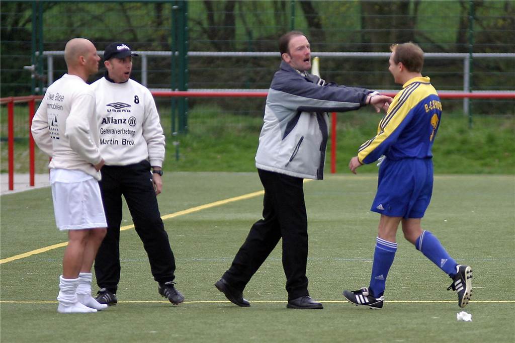 Zu Ostern 2004 gewann die Spvg Schwerin beim Bezirksliga-Spitzenreiter SuS Merklinde mit 3:1. Danach verpasste der SuS den Landesliga-Aufstieg.