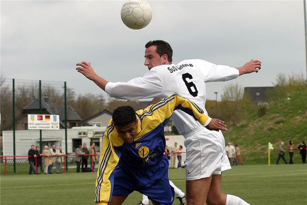 Zu Ostern 2004 gewann die Spvg Schwerin beim Bezirksliga-Spitzenreiter SuS Merklinde mit 3:1. Danach verpasste der SuS den Landesliga-Aufstieg.