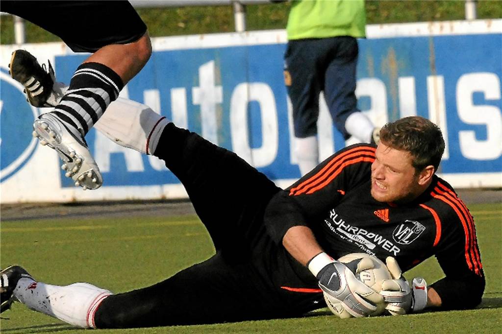 In Halle Kreuzstraße „ist alles möglich“: Auf diese Oberliga-Spieler setzt der Titelverteidiger Zu seiner aktiven Zeit als Fußballer gewann Daniel Limberg mit Wickede die Hallenfußballstadtmeisterschaft.