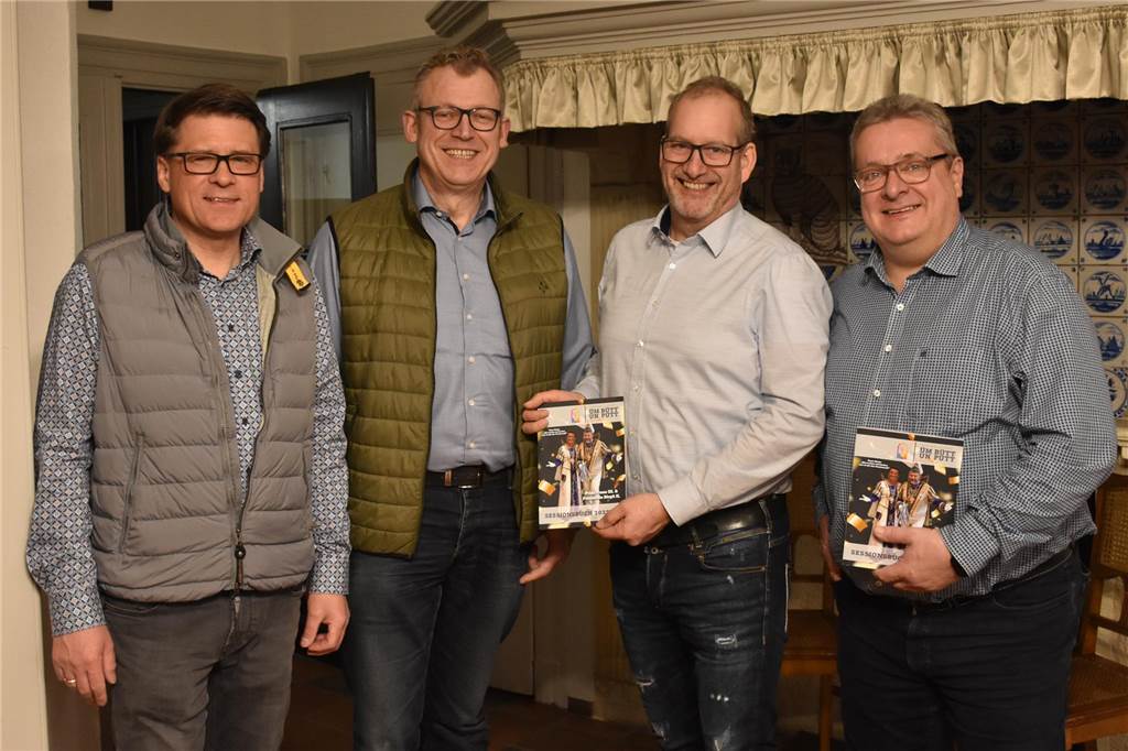 Tolle Tage brauchen Planung: Verantwortliche besprachen Sicherheit Zugführer Norbert Kuschel und Präsident Hagen Ebert samt Vertretern