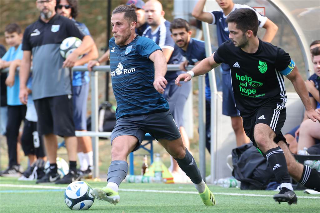 Auf einen Blick : Alle Partien und Ergebnisse des 15. Spieltages Zuletzt gut in Schuss beim SV Wacker war Julian Ucles Martinez (am Ball).