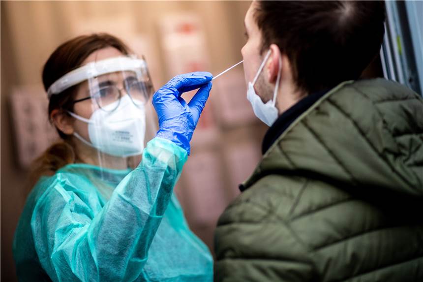RKI: Erstmals mehr als 1,5 Millionen Corona-Fälle in einer Woche – größter Zuwachs bei Risikogruppe Zuletzt sind die Corona-Zahlen in Deutschland wieder rasant gestiegen.