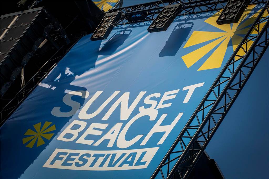 Zum Auftakt des Sunset Beach Festivals gab Toto in Haltern ein begeisterndes Konzert. Tausende Fans waren aus dem Häuschen.