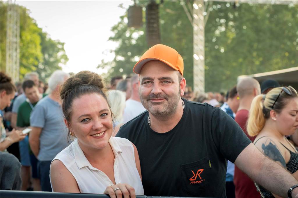 Zum Auftakt des Sunset Beach Festivals gab Toto in Haltern ein begeisterndes Konzert. Tausende Fans waren aus dem Häuschen.