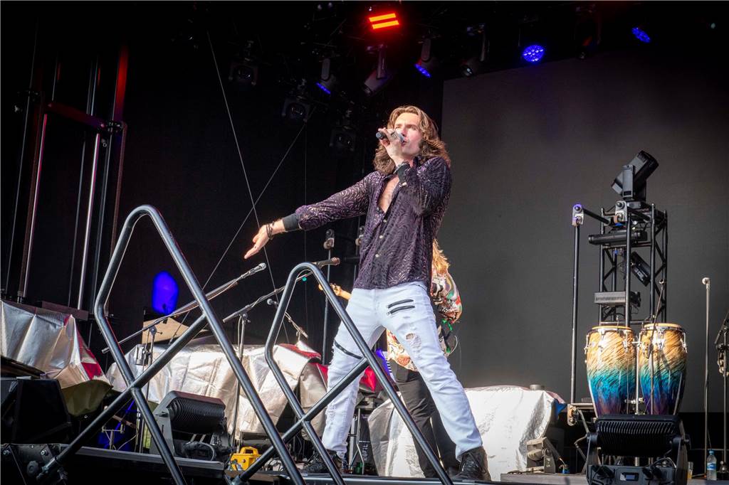 Zum Auftakt des Sunset Beach Festivals gab Toto in Haltern ein begeisterndes Konzert. Tausende Fans waren aus dem Häuschen.