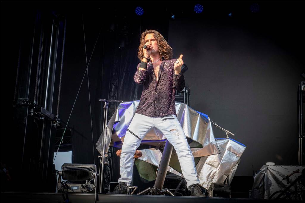 Zum Auftakt des Sunset Beach Festivals gab Toto in Haltern ein begeisterndes Konzert. Tausende Fans waren aus dem Häuschen.