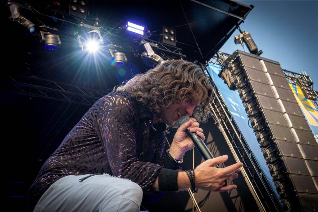 Zum Auftakt des Sunset Beach Festivals gab Toto in Haltern ein begeisterndes Konzert. Tausende Fans waren aus dem Häuschen.