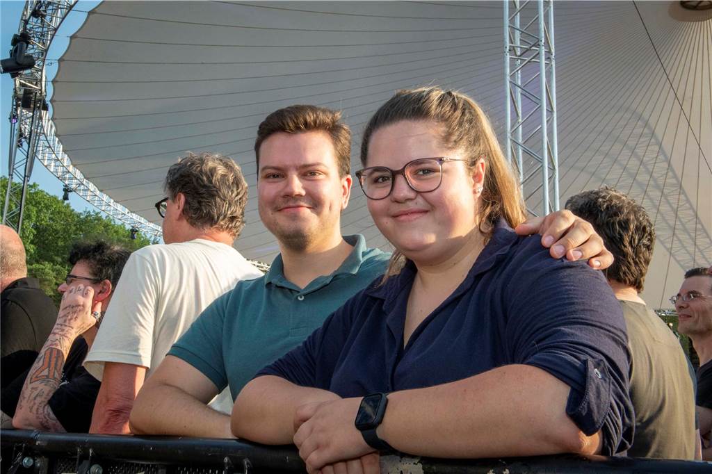 Zum Auftakt des Sunset Beach Festivals gab Toto in Haltern ein begeisterndes Konzert. Tausende Fans waren aus dem Häuschen.
