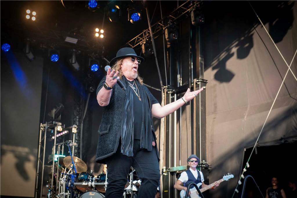 Zum Auftakt des Sunset Beach Festivals gab Toto in Haltern ein begeisterndes Konzert. Tausende Fans waren aus dem Häuschen.