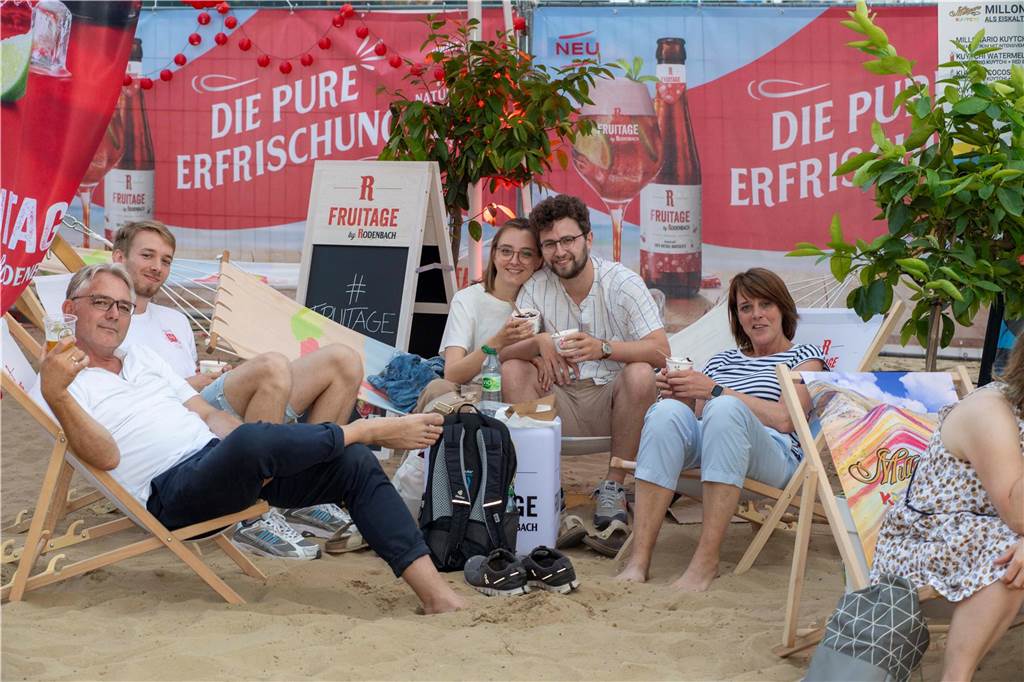 Zum Auftakt des Sunset Beach Festivals gab Toto in Haltern ein begeisterndes Konzert. Tausende Fans waren aus dem Häuschen.