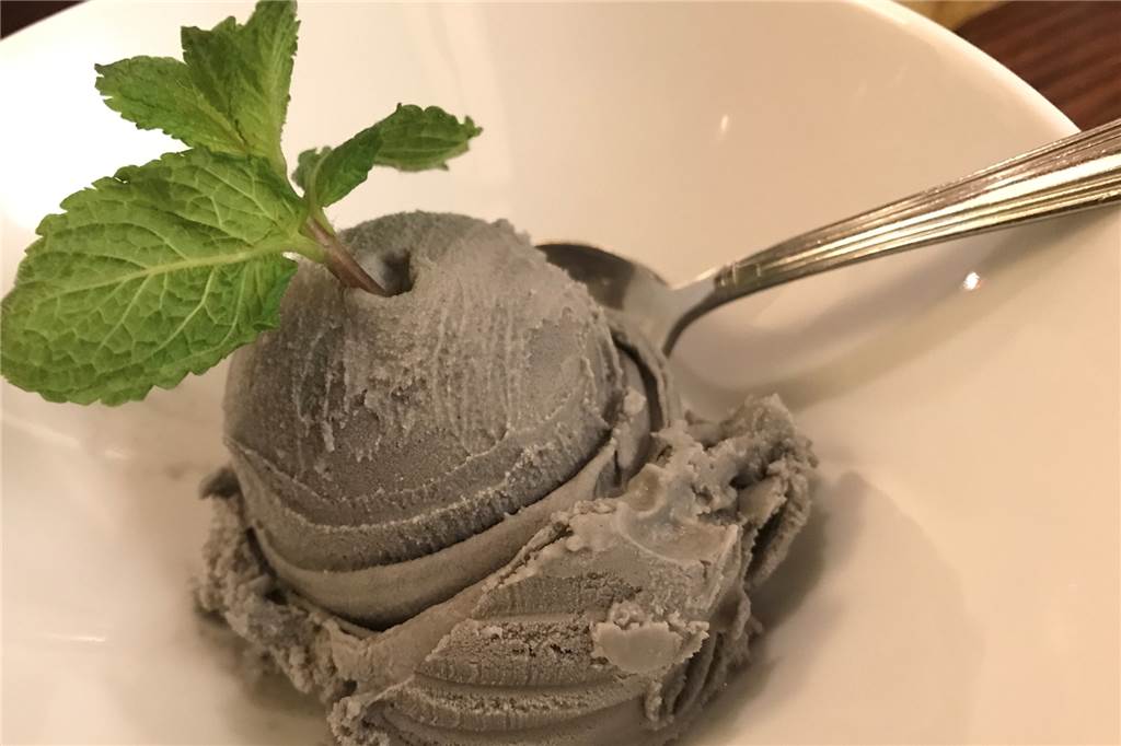 Wir testen Schwertes Restaurants: Das Soma bietet mehr als der Durchschnitts-Asiate Zum Dessert gibt es Schwarzer-Sesam-Eis