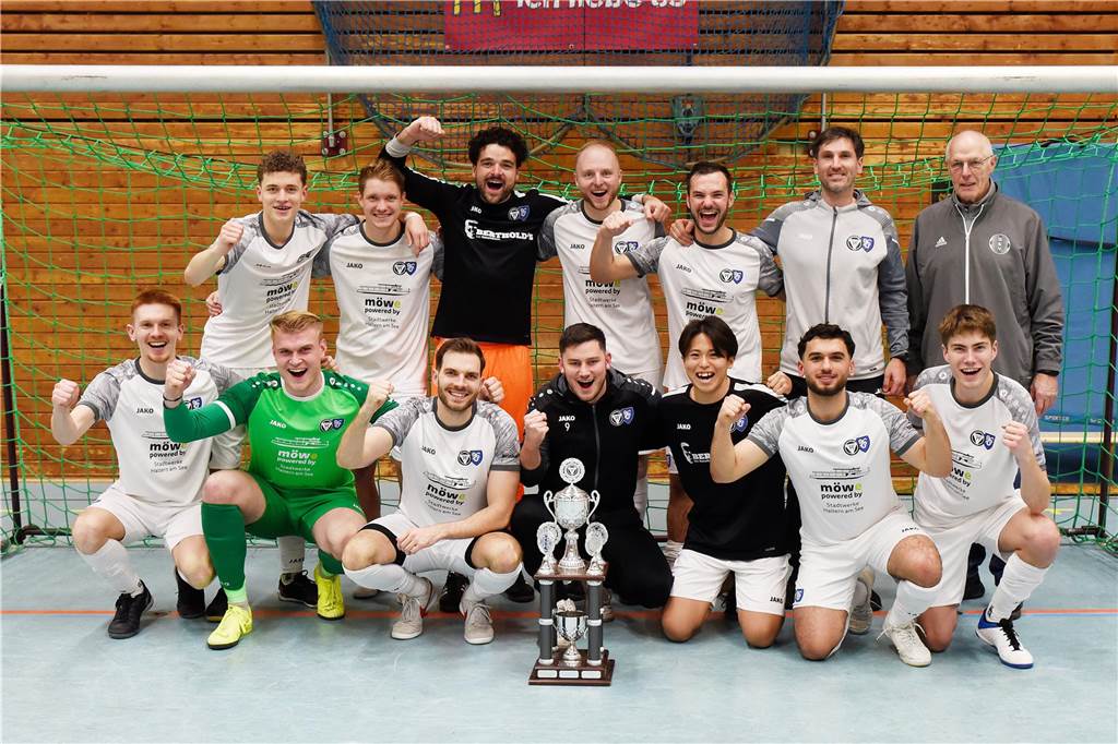 Zum dritten Mal in Folge der Sieger: Auch an Weihnachten 2024 verteidigte der TuS Haltern am See den Titel bei der Halterner Hallenstadtmeisterschaft, schlug Concordia Flaesheim im Finale im Neunmeterschießen.
