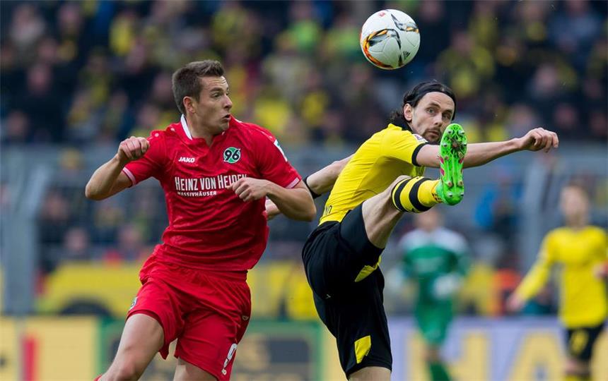 Zum ersten Mal in dieser Bundesliga-Saison durfte Neven Subotic (r.) im Signal Iduna Park auflaufen. Der Innenverteidiger löste seine Aufgabe auch ohne Spielpraxis gut.
