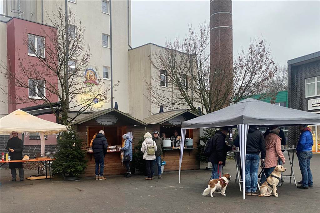 „Kleinster Weihnachtsmarkt“ in Wulfen war gut besucht Der "Kleineste Weihnachtsmarkt" in Wulfen stand auf dem Marktplatz am Brauturm.