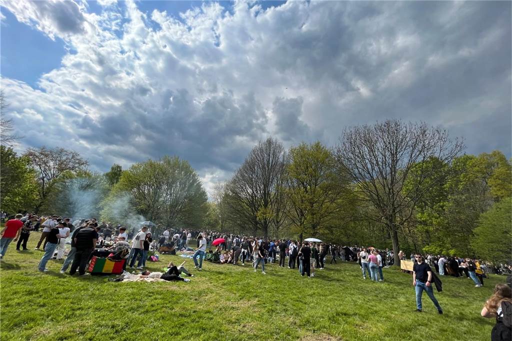 Zum Nachmittag zogen dann doch dunkle Wolken auf..