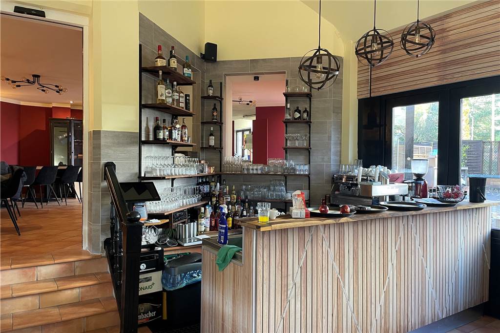 Im Much Needed gibt es eine Cocktailbar.