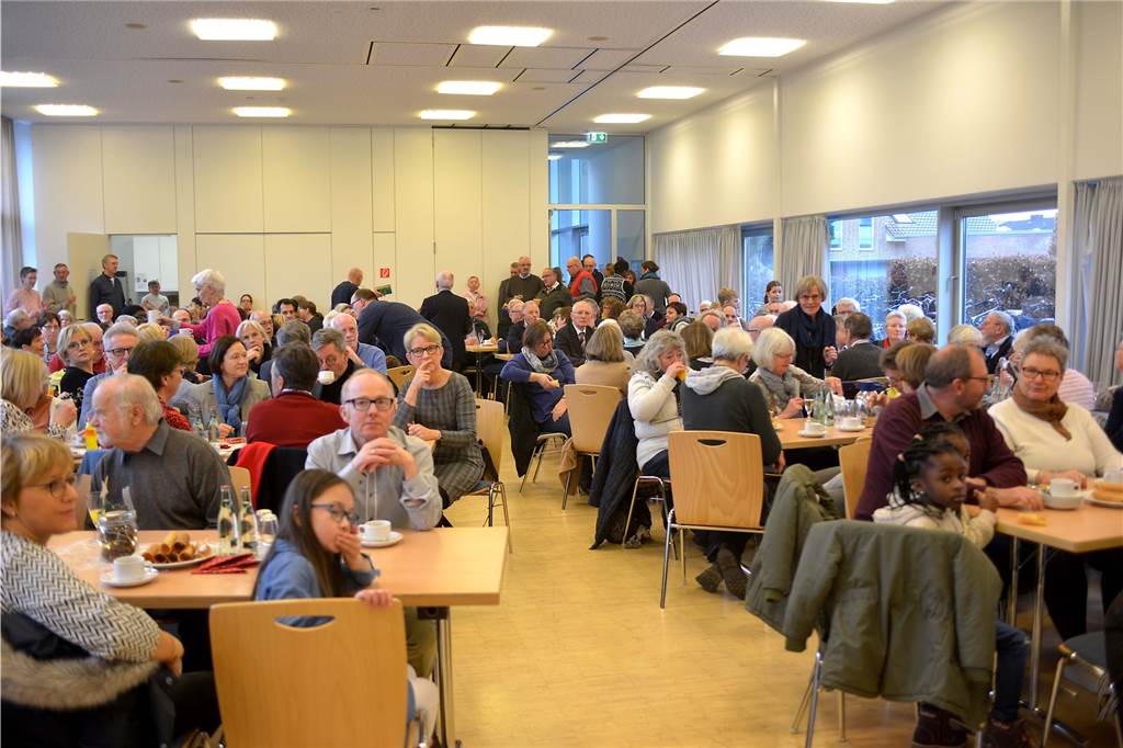 Umbau der Josefskirche in Ahaus verzögert sich um mehrere Monate Zum Neujahrsempfang hatte die katholische Kirchengemeinde ins Karl-Leisner-Haus geladen.