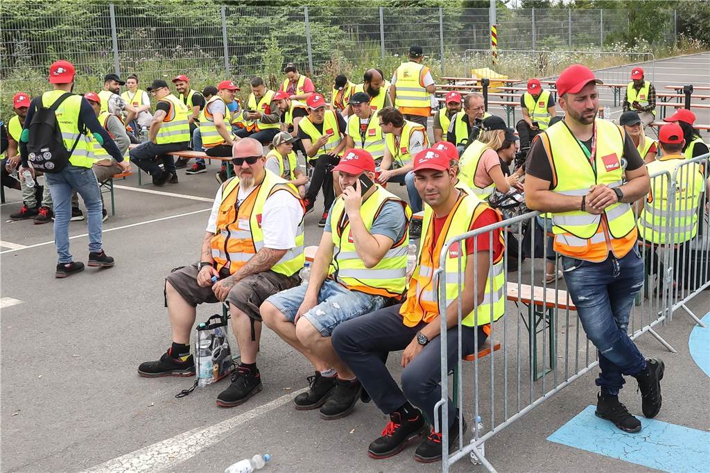 Verdi ruft Amazon-Mitarbeiter spontan zum Streik auf Zum Prime Day am 13.7.22 haben Amazon-Mitarbeiter in Dortmund ihre Arbeit niedergelegt.