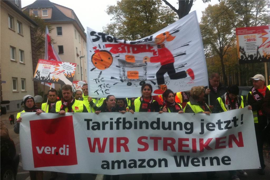 „Wir können nur Nadelstiche setzen“: So erfolgreich sind die Streiks bei Amazon wirklich Zum Streiken sind die Werner Verdi-Mitglieder auch schon nach Düsseldorf gefahren.