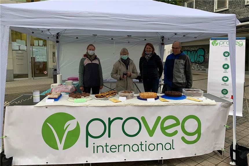 Für vegan-vegetarischen Verein wäre es 2020 der erste Weihnachtsmarkt gewesen Zum „Worldwide Vegan Bake Sale“ fand man ProVeg mit einem Stand auf dem Cava-Platz. Der diesjährige Weihnachtsmarkt wäre nach der Gründung 2019 ihr erster gewesen.