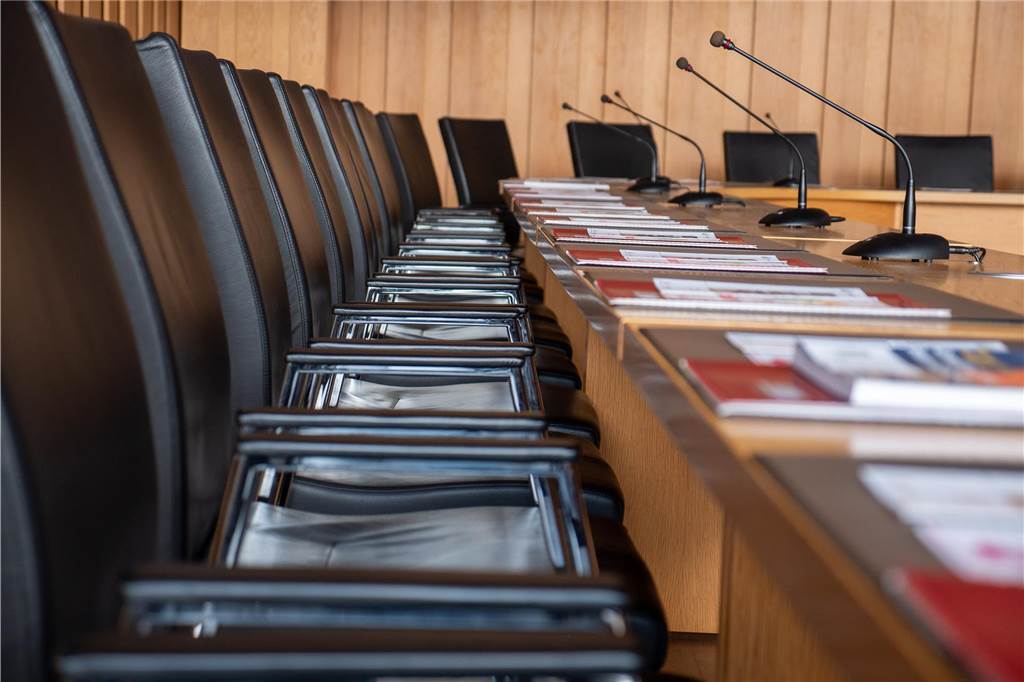 Ahaus investiert fast 400.000 Euro in Sanierung der Wirtschaftswege Blick in den Ratssaal in Ahaus