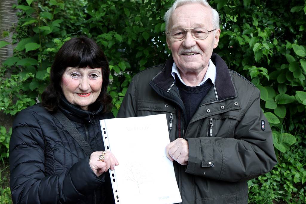Ehepaare pflanzen Hochzeitsbäume für ihre Liebe im Halterner Herzogstal Zur Diamanthochzeit pflanzten auch Margot und Hermann Niodek aus Datteln einen Baum.