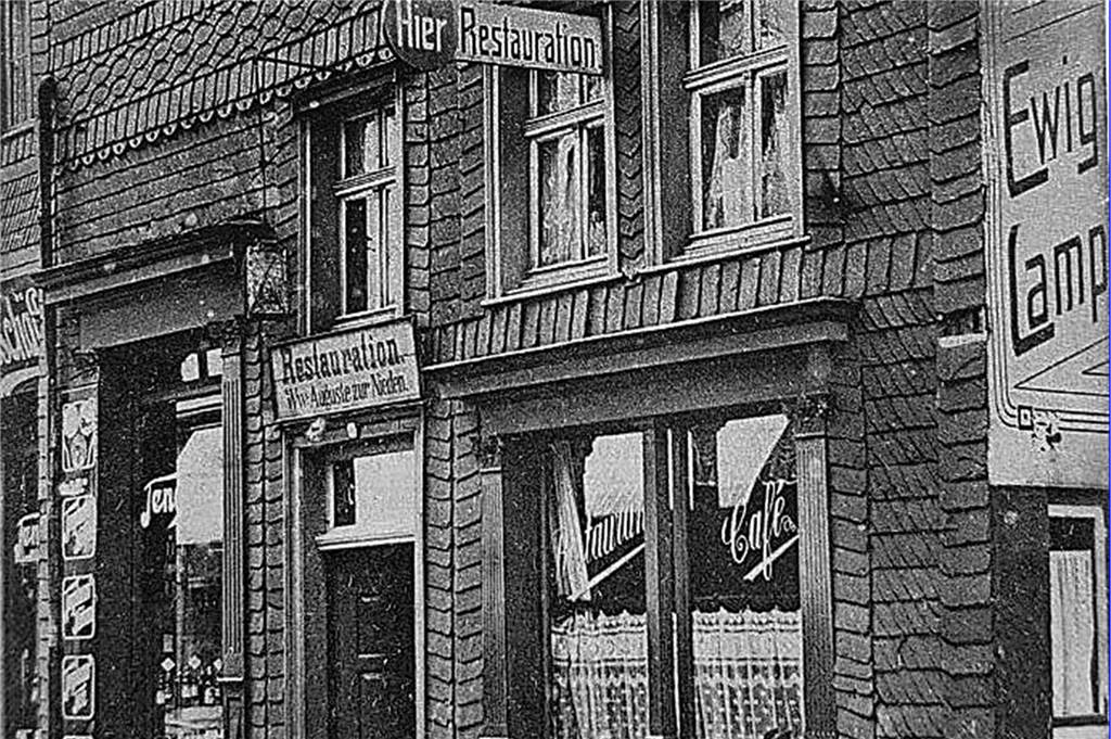 "Zur ewigen Lampe" hieß die als "Alt Schwerte" bekannte Kneipe in der Hüsingstraße noch, als diese Postkarte am 11. Dezember 1912 verschickt wurde.