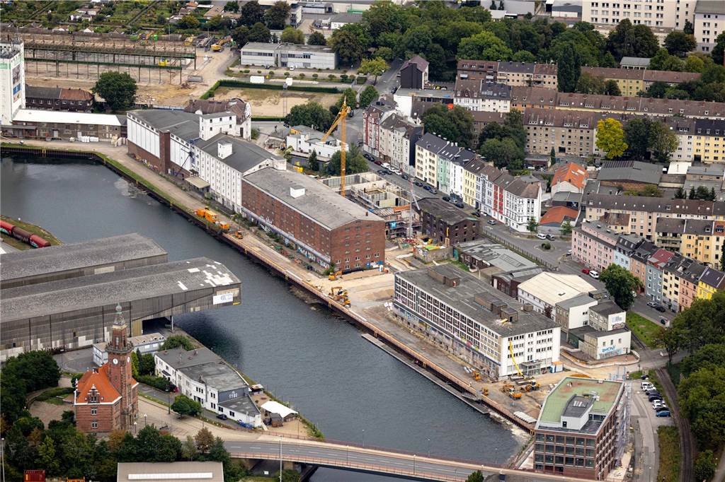 Rathaus, Bahnhof, Kampstraße: die zehn wichtigsten Dortmunder Bauprojekte Zur Großbaustelle wurde 2021 die südliche Speicherstraße am Hafen.