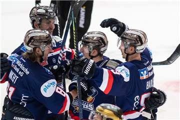 Zur Heimpremiere von Brad Tapper als Cheftrainer hatten die Iserlohn Roosters am Sonntagabend dreimal Grund zum Jubeln.