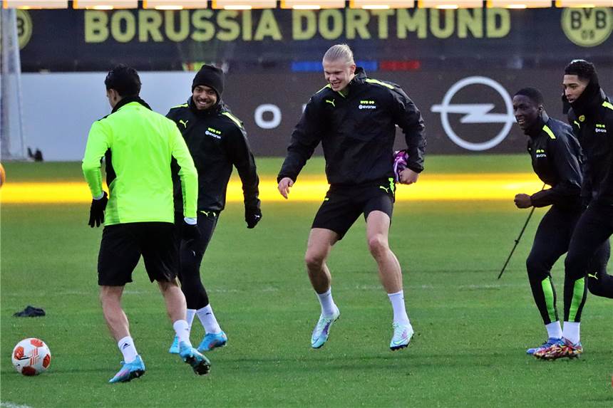 BVB-Torjäger Erling Haaland: Nächster Schritt auf dem Weg zum Comeback Zurück im Mannschaftstraining: BVB-Torjäger Erling Haaland (M.).