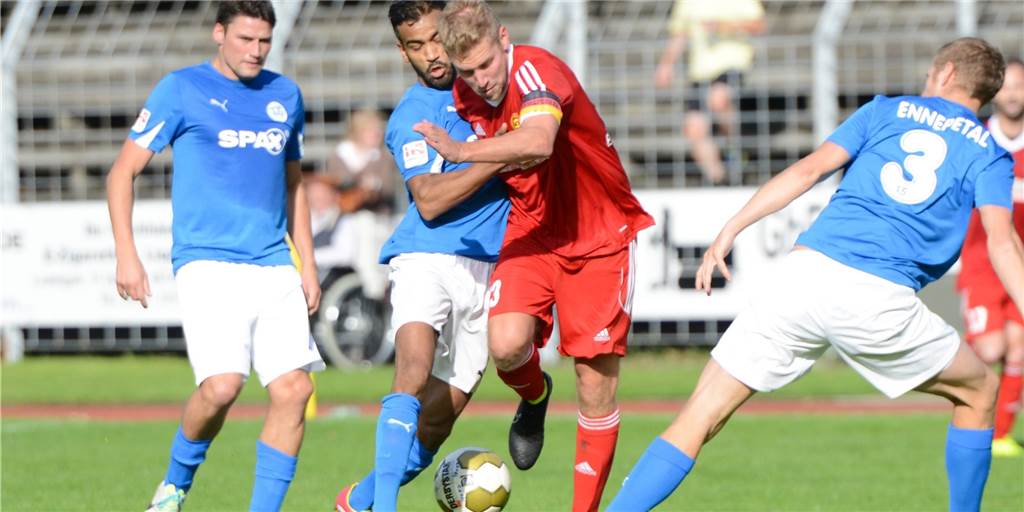 „Wie ein Weihnachtsgeschenk“ - Nils Eisen kehrt aus Fußball-Ruhestand zurück Nils Eisen, hier in einem Oberliga-Spiel der Spvgg. Erkenschwick gegen den TuS Ennepetal in der Saison 2014/15