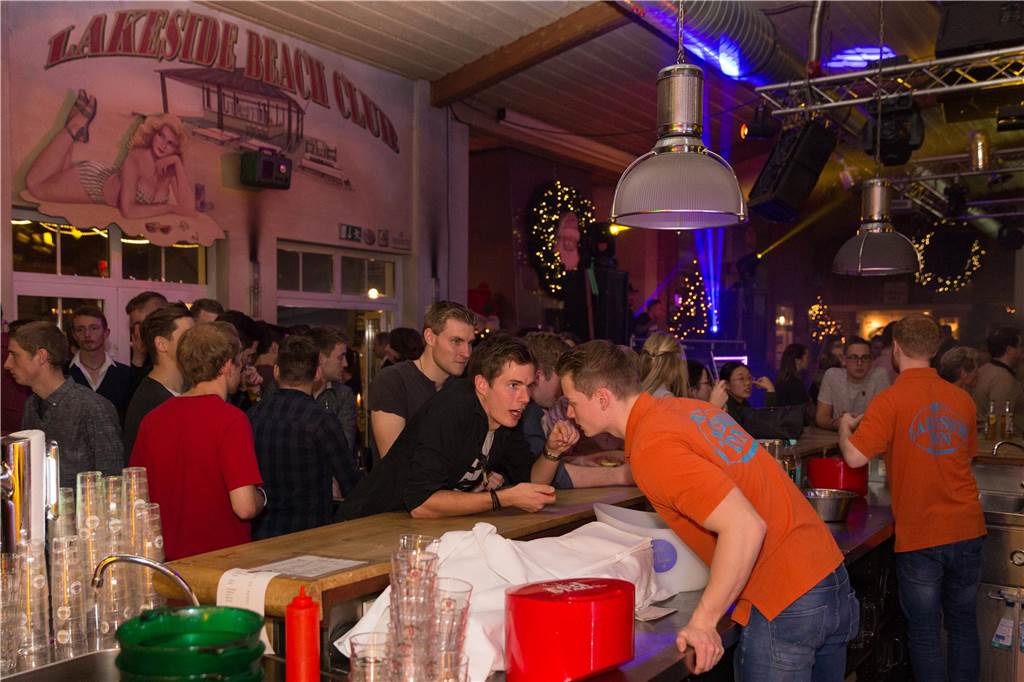 Zusammen mit seinen Spielern, Mitgliedern, Freunden, Sponsoren und Fans feierte der TuS Haltern damals die „Players Night“ im Lakeside Inn.