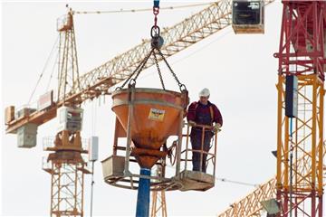 Zwar senkten die Kieler Forscher ihre Wachstumsprognose für das laufende Jahr, aber sie sehen Deutschland weiter in der Hochkonjunktur. Foto: Boris Roessler