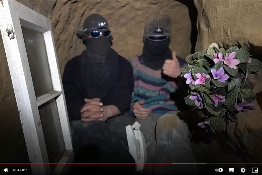 So war der dritte Räumungstag in Lützerath: Abriss läuft – Thunberg zu Besuch Aktivisten in Lützerather Tunnelsystem.