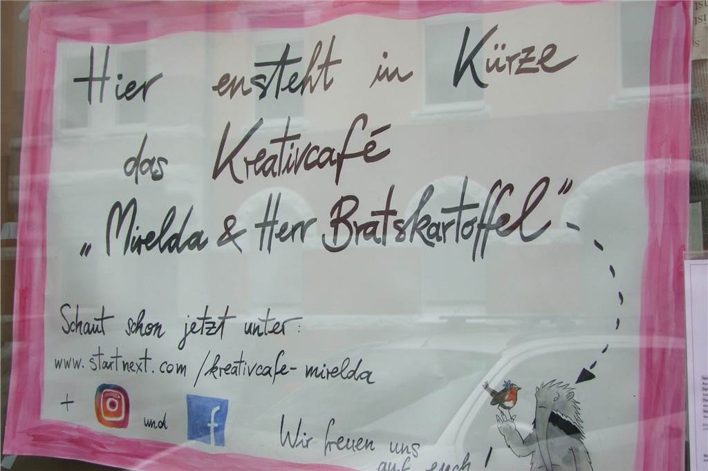 Schnitzen beim Schnittchen: Ein Kreativcafé eröffnet bald im Dortmunder Kreuzviertel Zwei niedliche Tiere machen Werbung für das neue Café.