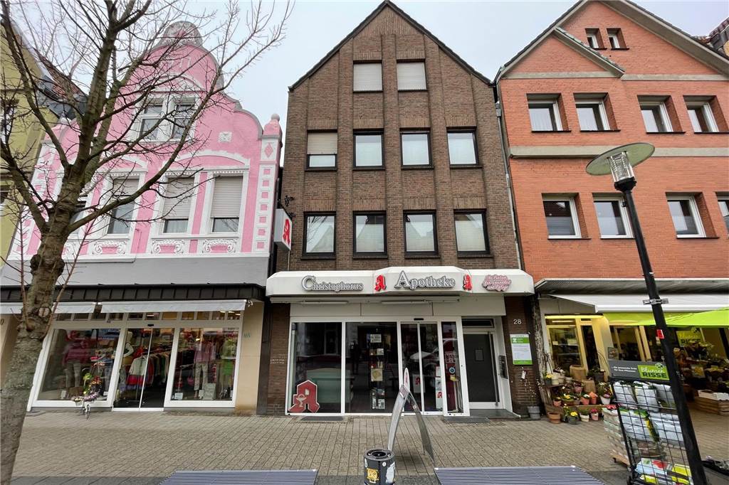 Praxis Jakubke heißt jetzt Zumholz: Beide Ärzte kennen sich schon lange Zwischen Apotheke und Blumengeschäft ist der Eingang zur Praxis Zumholz an der Steinstraße in der Fußgängerzone Werne. Sie befindet sich auf zwei Etagen über der Apotheke.